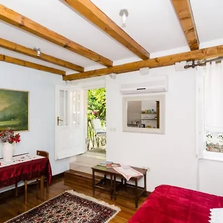 Apartment Taura - Studio With Balcony And Old City View