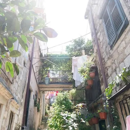 Apartment Taura - Studio With Balcony And Old City View *